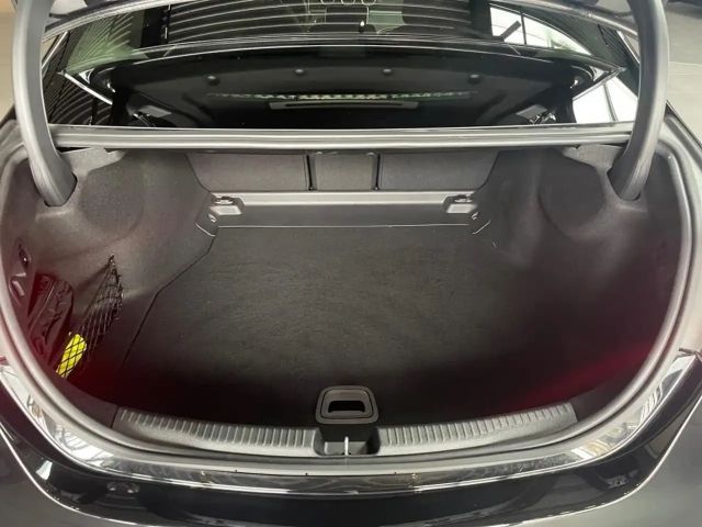 Mercedes-Benz C 300 4MATIC AMG Line Sedan