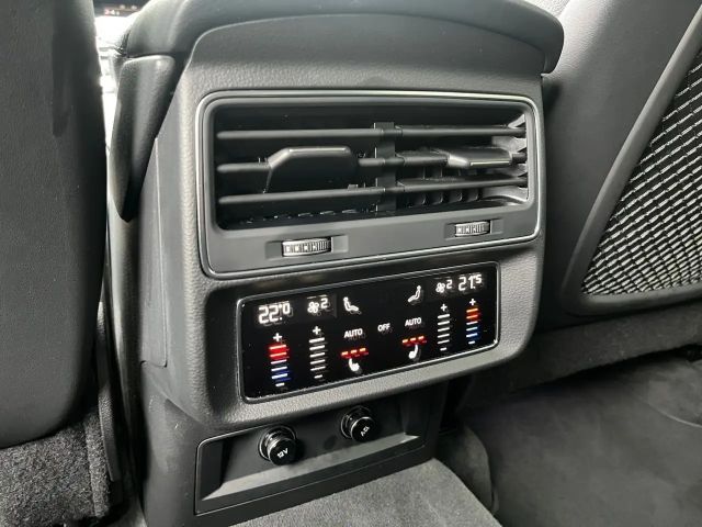 Audi Q8 55 TFSI Ambiente Quattro