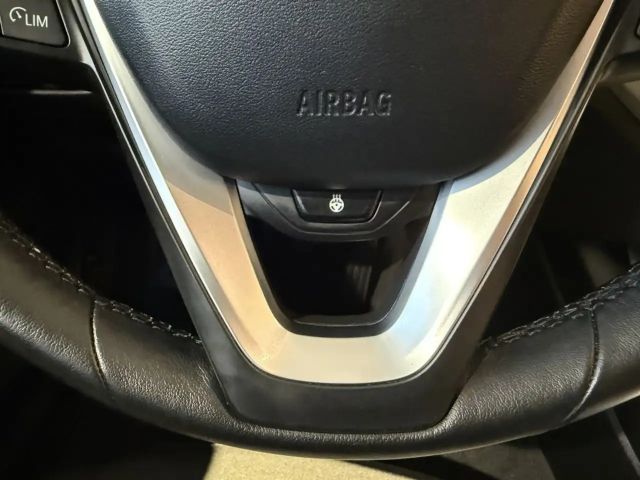 BMW 320 320i Sedan xDrive