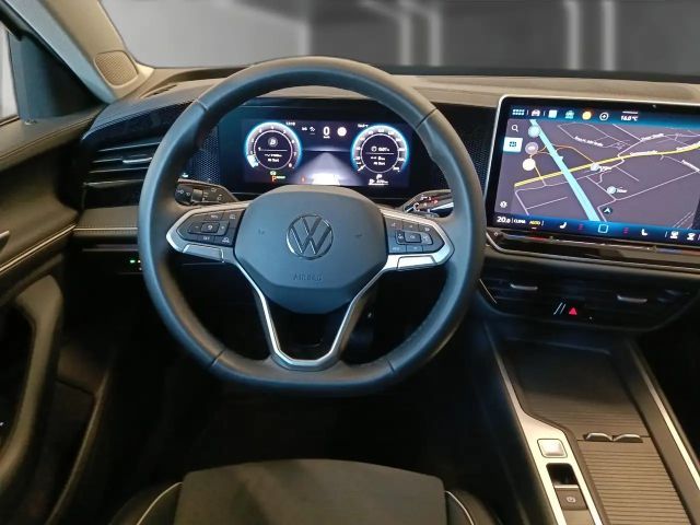 Volkswagen Passat 1.5 eTSI Business DSG