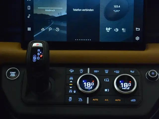 Land Rover Defender 110 AWD D300