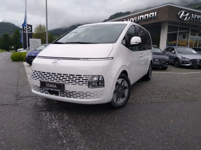 Hyundai Staria Trend