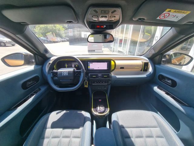 Fiat Grande Panda E La Prima