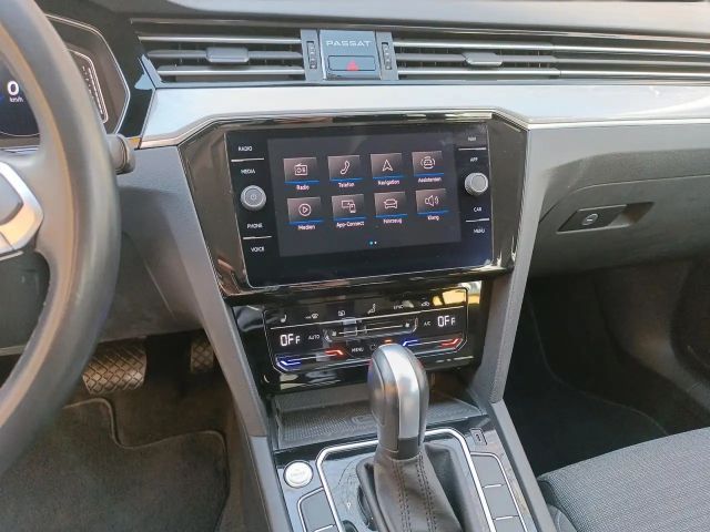 Volkswagen Passat 1.5 TSI Business DSG Variant