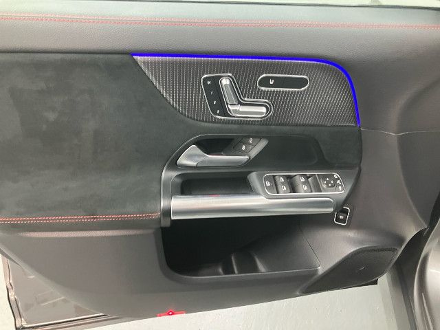 Mercedes-Benz EQA 300 4MATIC