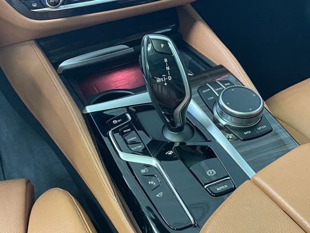 BMW 530 530e Sedan Touring