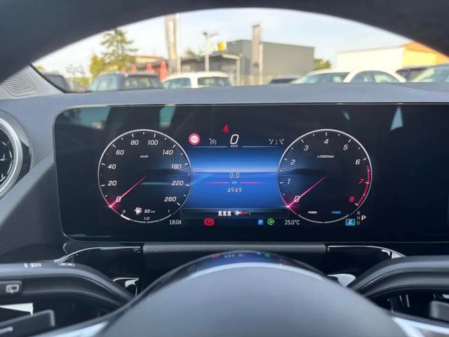 Mercedes-Benz B 180 Sedan