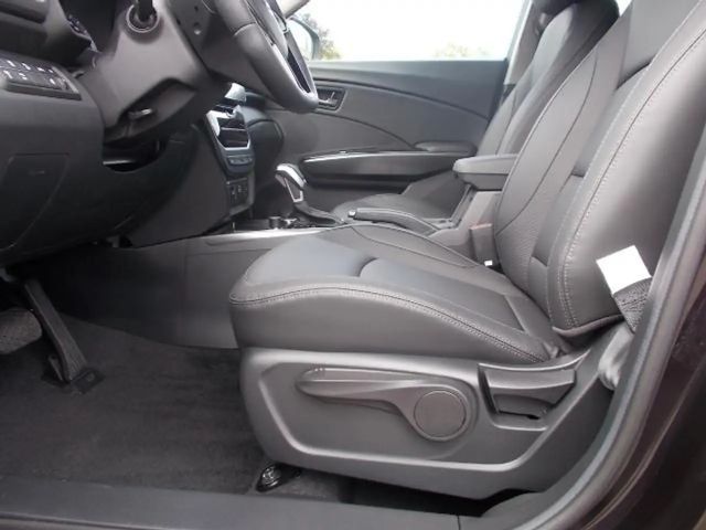 SsangYong Tivoli Grand Blackline 1.5T Navi LED Alu18" Sitzh. Kamera