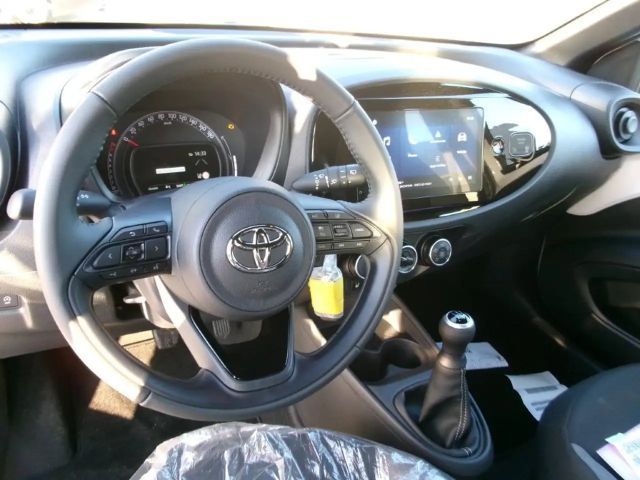 Toyota Aygo Hatchback Play VVT-i