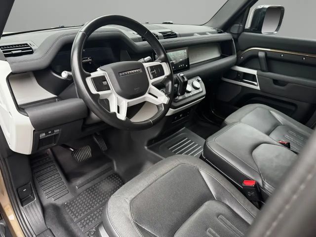 Land Rover Defender 2.0 110 D240 SE