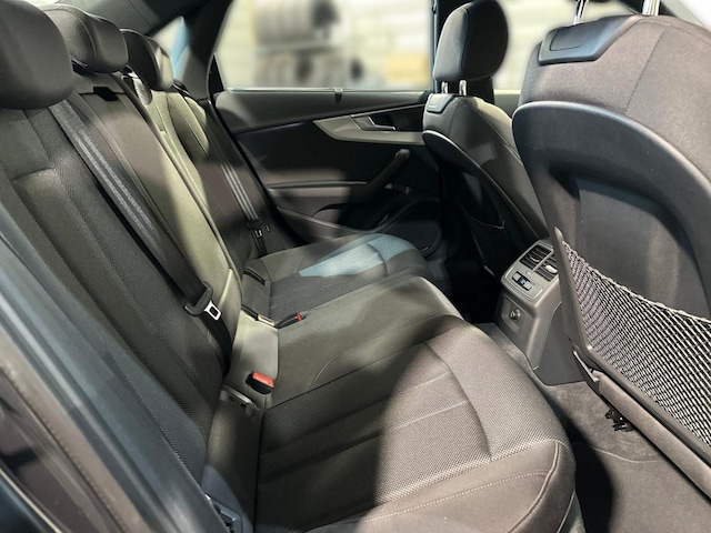 Audi A4 40 TDI Quattro S-Tronic Sedan