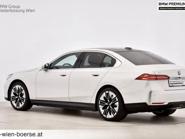 BMW i5 Sedan eDrive40