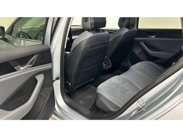 Volkswagen Passat 1.5 eTSI Business Variant