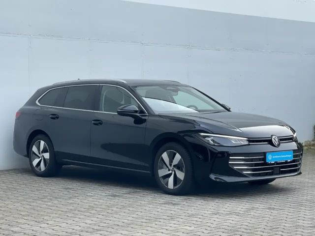 Volkswagen Passat 1.5 eTSI Business Variant
