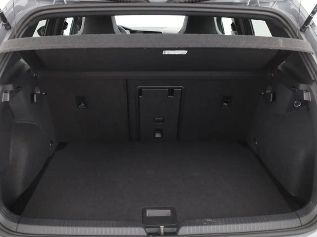 Volkswagen Golf DSG R-Line