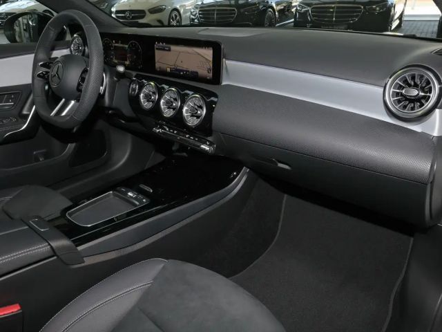 Mercedes-Benz A 180 AMG Line