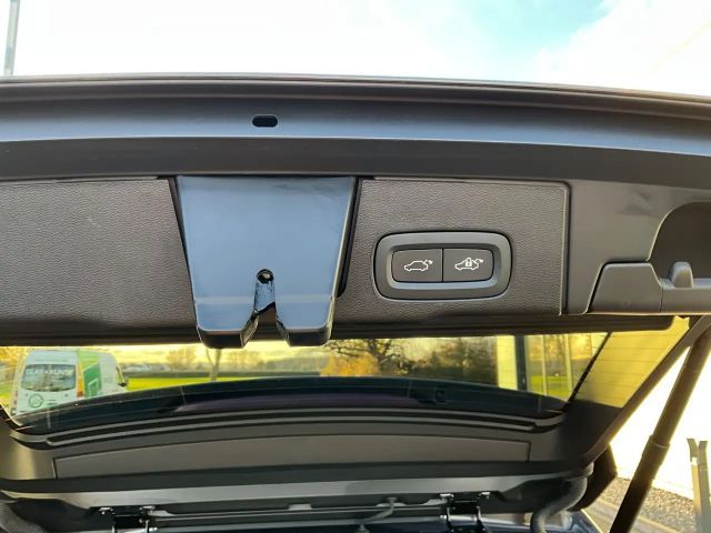 Volvo XC60 AWD Dark Plus T6