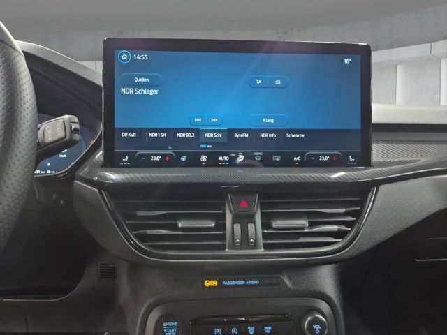 Ford Focus ST Line Wagon