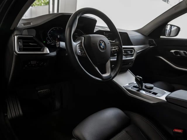 BMW 320 320d Touring xDrive