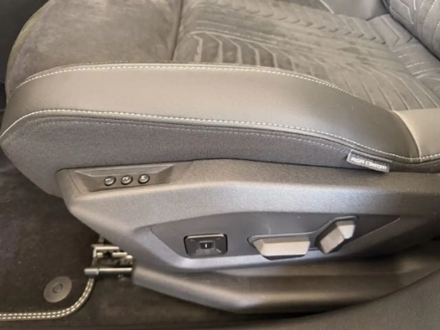 Peugeot E-5008 GT-Line