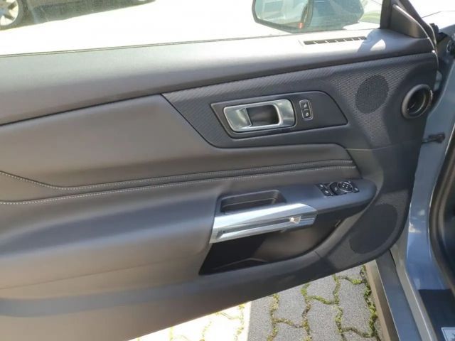 Ford Mustang Fastback GT 5.0 V8