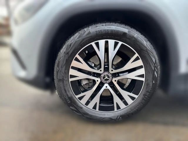 Mercedes-Benz GLA 200 Progressive