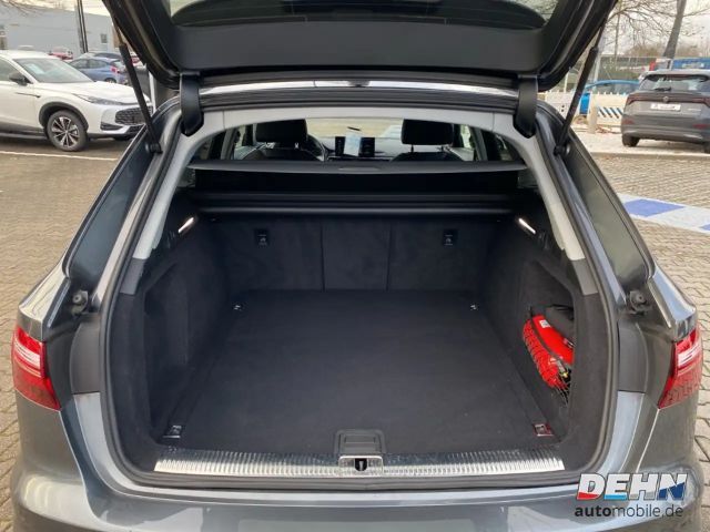 Audi A4 35 TDI Avant S-Line
