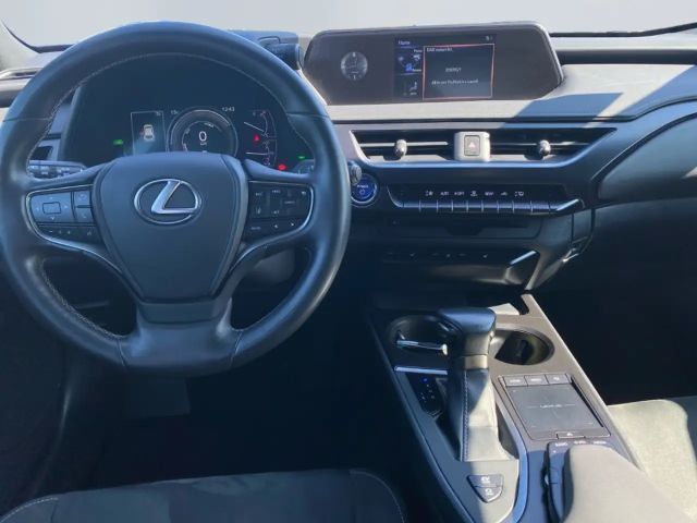 Lexus UX 250h Amazing edition