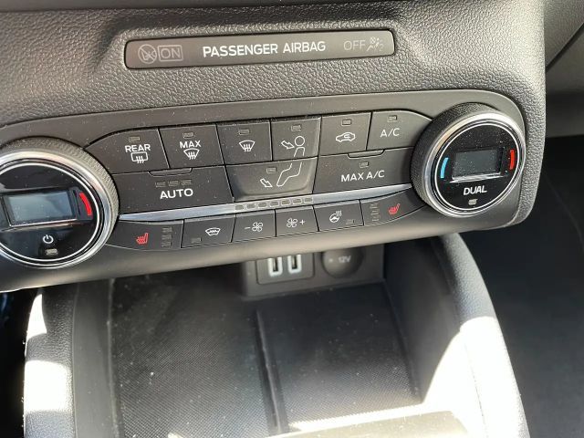 Ford Focus Titanium Wagon