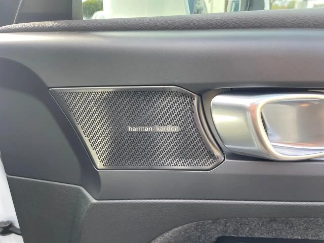 Volvo XC40 Bright Plus T4