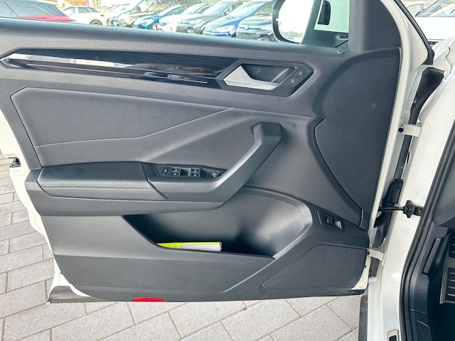 Volkswagen T-Roc 1.5 TSI DSG R-Line