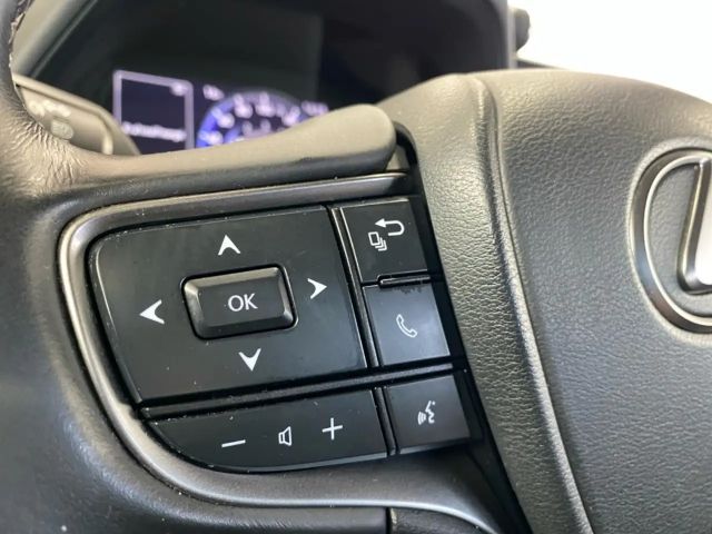 Lexus UX 250h