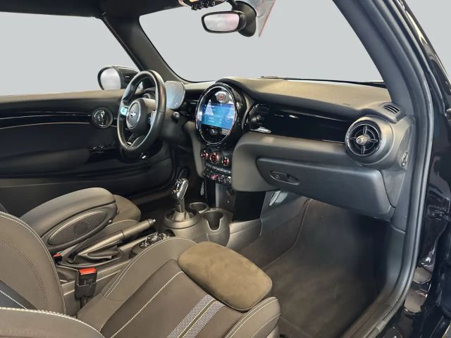 MINI John Cooper Works Cabrio John Cooper Works Cabrio Aut. Essential Trim LED