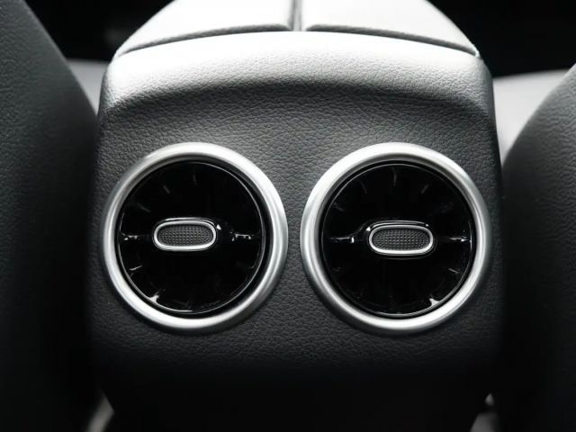 Mercedes-Benz EQA 300 4MATIC Progressive