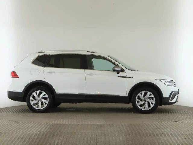 Volkswagen Tiguan 1.5 TSI Allspace Life