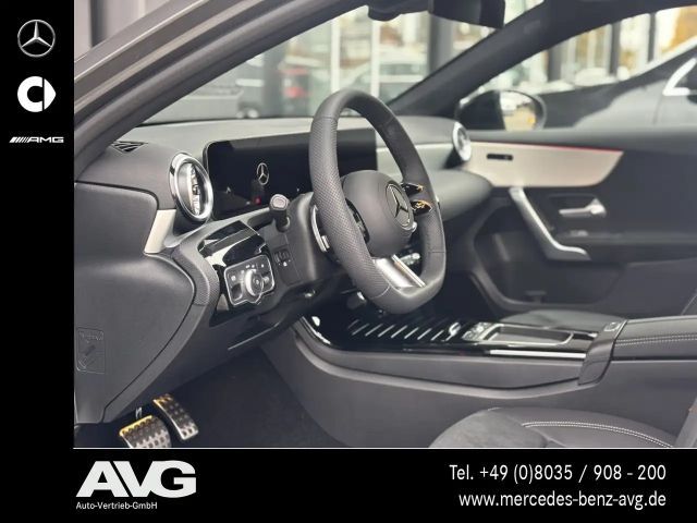 Mercedes-Benz A 180 A 180 Special Edition AHK LED Distr Night RF-Kam