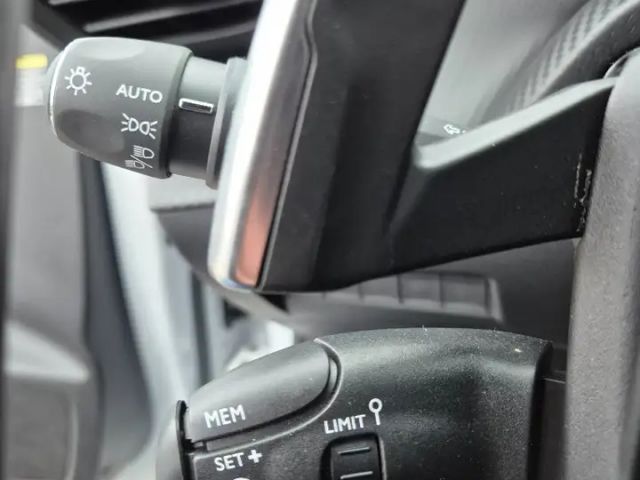 Peugeot 208 GT-Line Hybrid