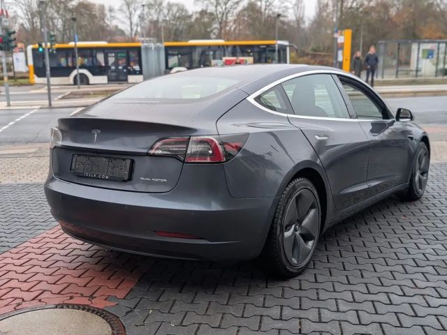 Tesla Model 3 Long Range