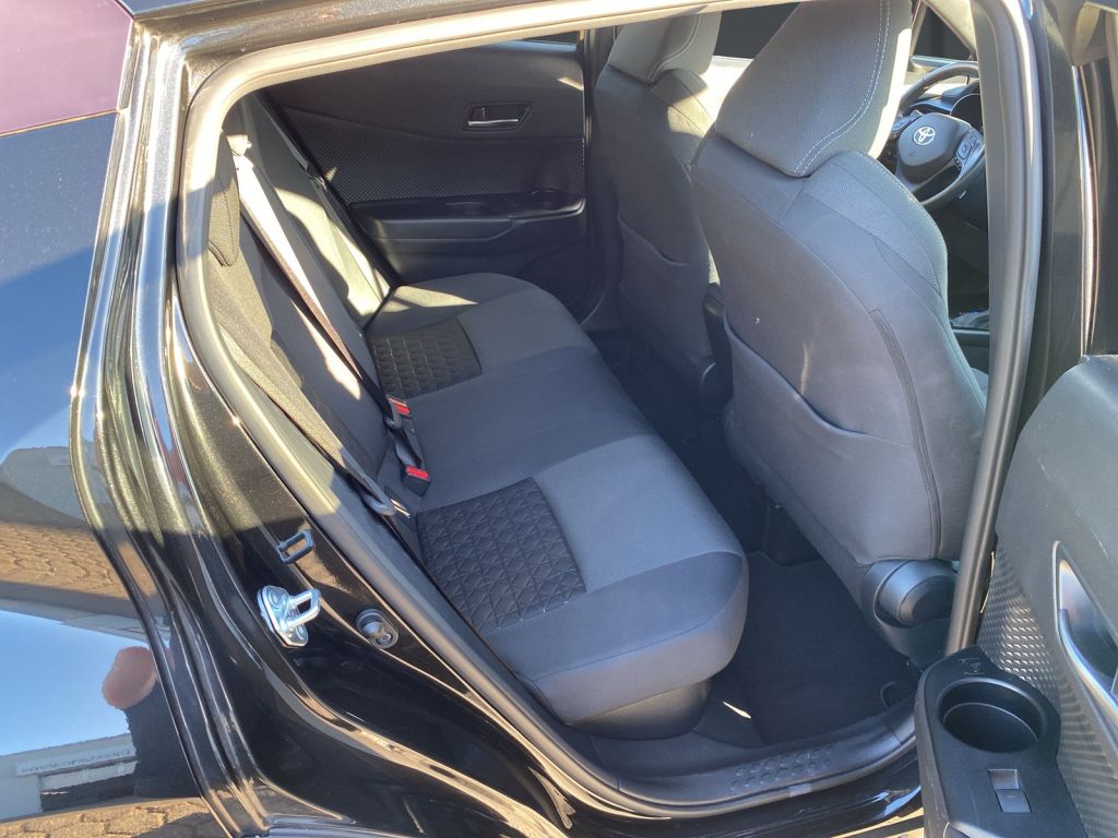 Toyota C-HR 5-deurs Plus