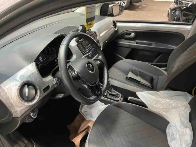 Volkswagen e-up! Plus Style