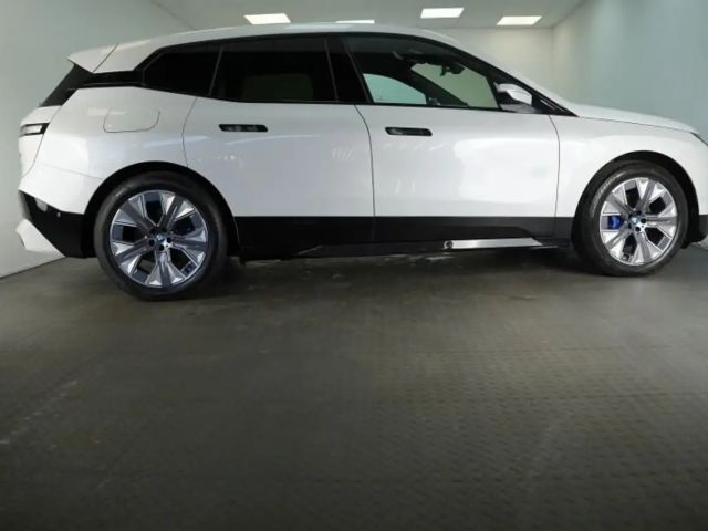 BMW iX xDrive40
