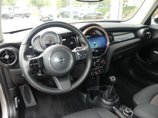 MINI Cooper Essential First