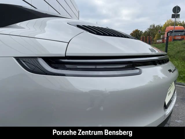 Porsche 992 Cabrio Carrera GTS