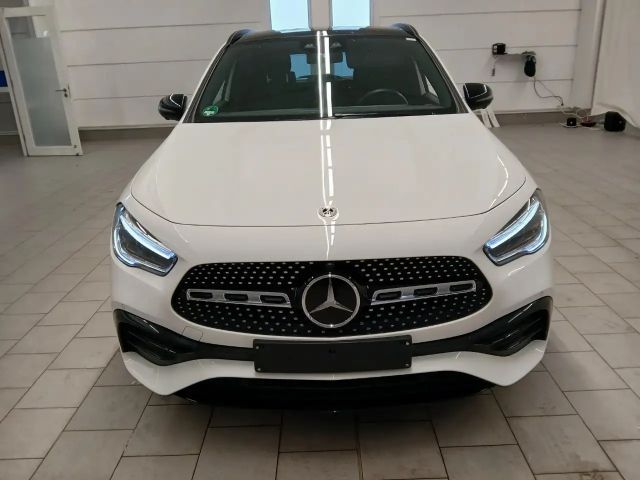 Mercedes-Benz GLA 250 AMG Line