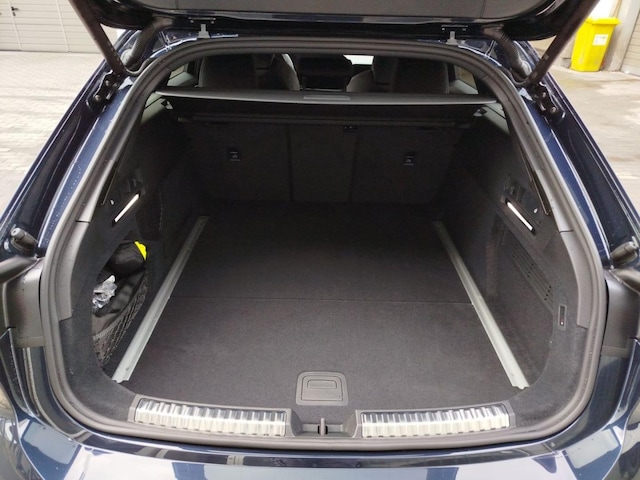 Audi A6 Avant Quattro S-Tronic