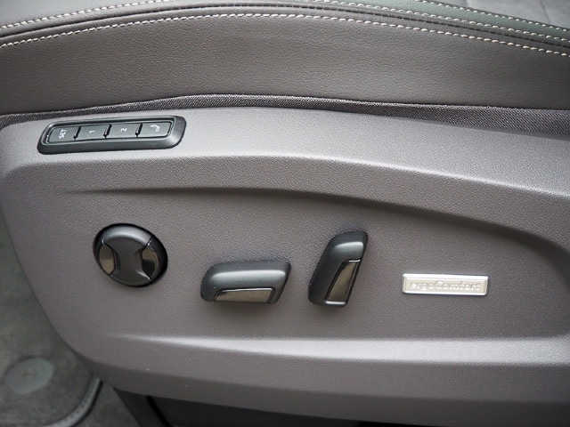 Volkswagen Multivan 2.0 TDI DSG Lang Style T7