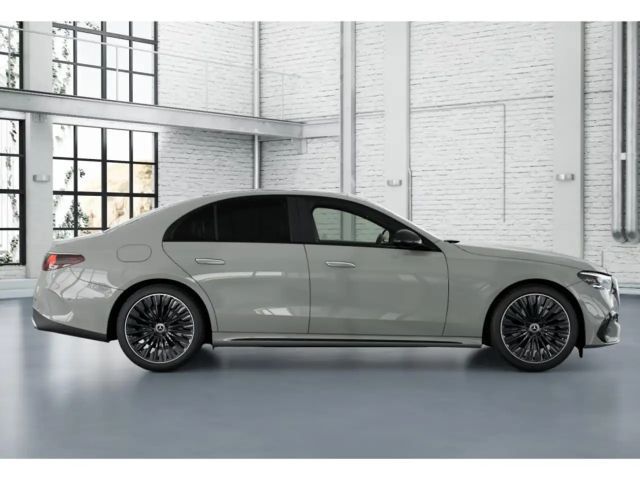 Mercedes-Benz E 220 AMG Line E 220 d Sedan