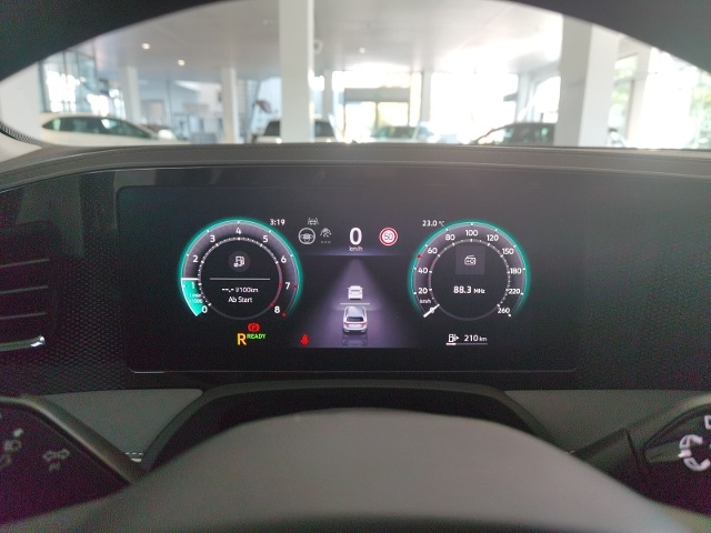 Volkswagen Passat 1.5 eTSI BMT DSG