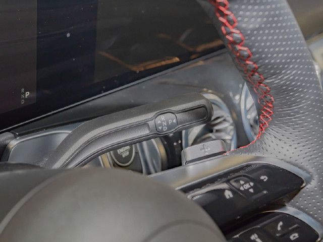 Mercedes-Benz GLB 250 4MATIC