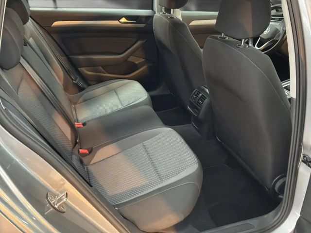 Volkswagen Passat 1.5 TSI DSG Variant